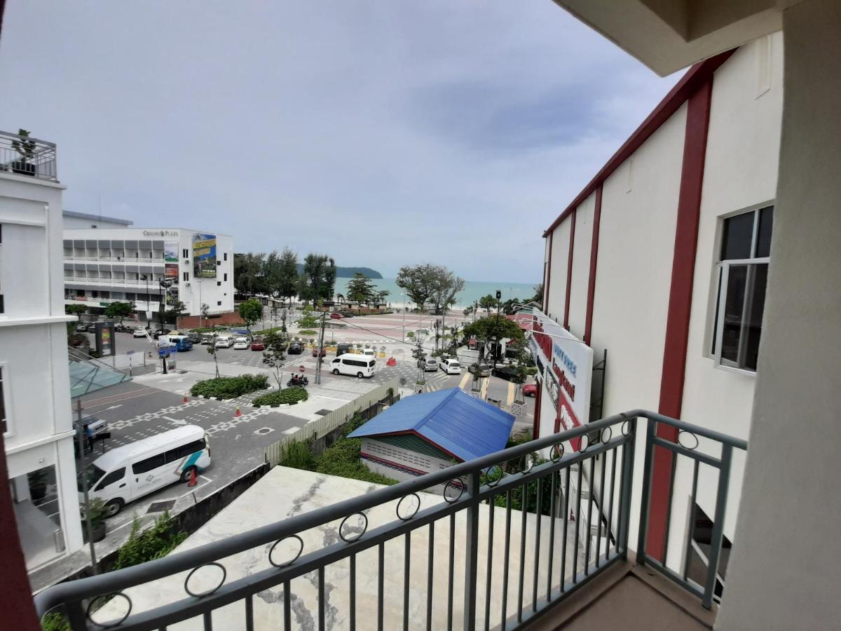 Paretto Seaview Hotel Пантай-Сенанг Экстерьер фото