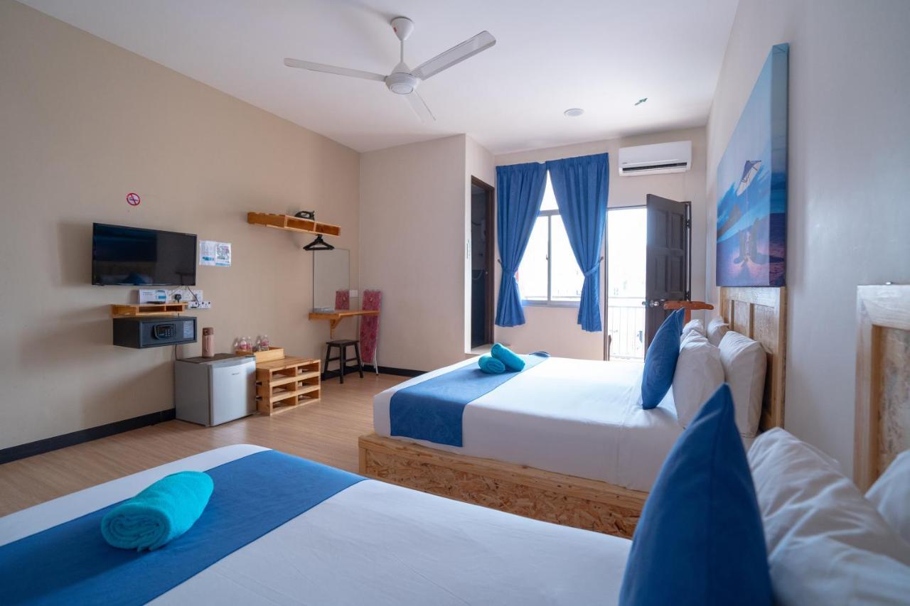 Paretto Seaview Hotel Пантай-Сенанг Экстерьер фото